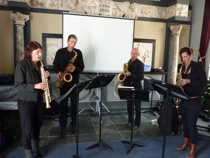 MRKUden's tweet photo. Saxofoonkwartet Room 11 opent concertserie

Zondag 30 oktober concerteert het saxofoonkwar… https://t.co/YA1Nllg4w1 https://t.co/m6aS4jVuv3