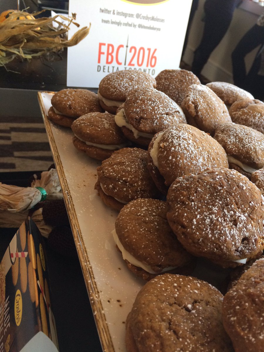 #FBC2016 thanks for the gingerbread whoopie pies @CrosbysMolasses yummy!!