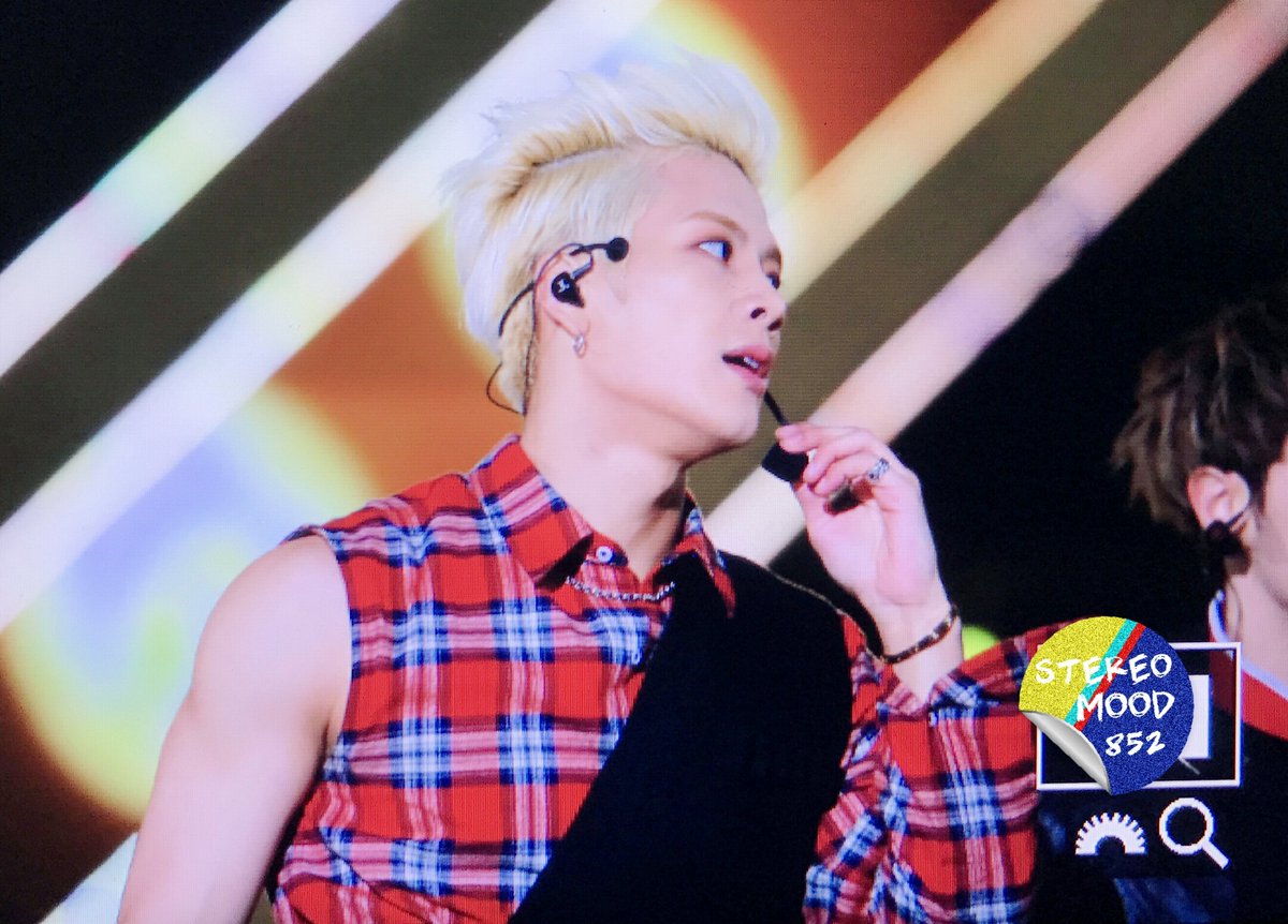 STEREOMOOD852's tweet photo. 161023 BOF
#갓세븐 #잭슨 #got7 #jacksonwang #王嘉爾 #하드캐리 #turbulence https://t.co/VjFBaLjLBV