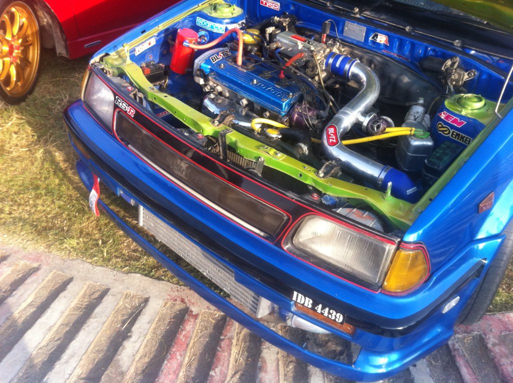 FatimmFahim's tweet photo. #PakWheelsAutoShow #enginebay #starlet https://t.co/R8v8EbgvGw