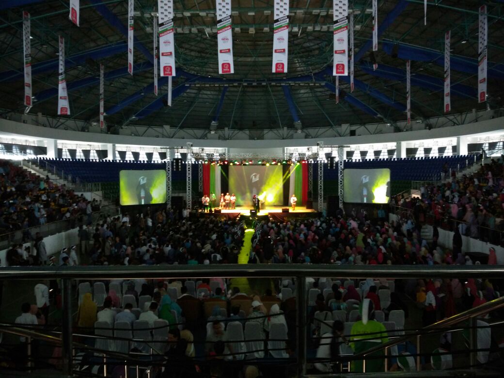 Konser Kemanusiaan Peduli Palestina K99K Pekanbaru 23 Okt 2016
#KonserKemanusiaan 
#K99K
<a href="/InfoKNRP/">KNRP INDONESIA</a> <a href="/maspipink/">maspipink</a> <a href="/opick_tomboati1/">Opick - tomboati</a> <a href="/agus_ssi/">Agus S</a>