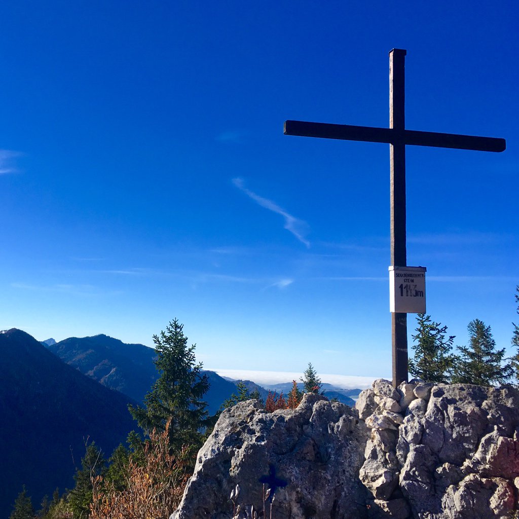 alayron's tweet photo. #Schabenreitnerstein #Auffi 1143m #fabsBerg 😂 https://t.co/AICIjr4FaT