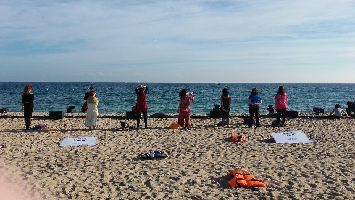 UrgenteA's tweet photo. Queden 3 + 1/2 hores. Ja estem amb @stopmaremortum https://t.co/BgeuLdV5SL