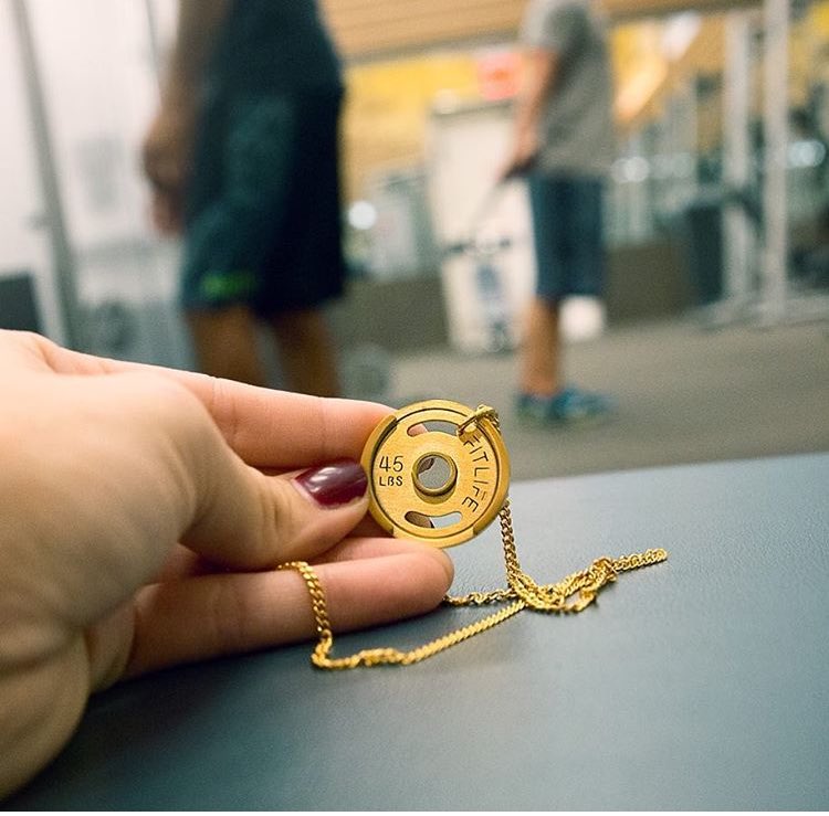 FitLifeFashion's tweet photo. Our Weight Plate Necklaces are now in stock &amp; on sale! 💪🏼

🌎🏋🏽 ⇝ https://t.co/pkltfqYmLk

Designed To Inspire 💦 https://t.co/asGiowT73J
