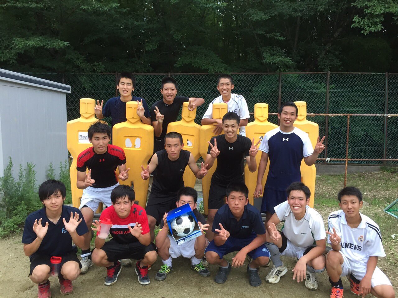 Tomoki Twitterren 湯本高校サッカー部に入って すごい先輩たちや良い後輩 先生たちに出会って一緒にサッカーできてほんとに良かったです そしてなによりも3年間一緒に頑張って最後までやりきった13人 ほんとにみんなのおかげでここまで頑張れ