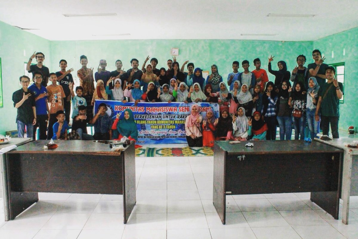 Kebersamaan dengan Rumah Asuh YABNI Padang dlm rangka memperingati 3 tahun lahirnya KOMSI <a href="/infoSumbar/">SUMBAR</a> <a href="/SocMedSUMBAR/">Social Media Sumbar</a>