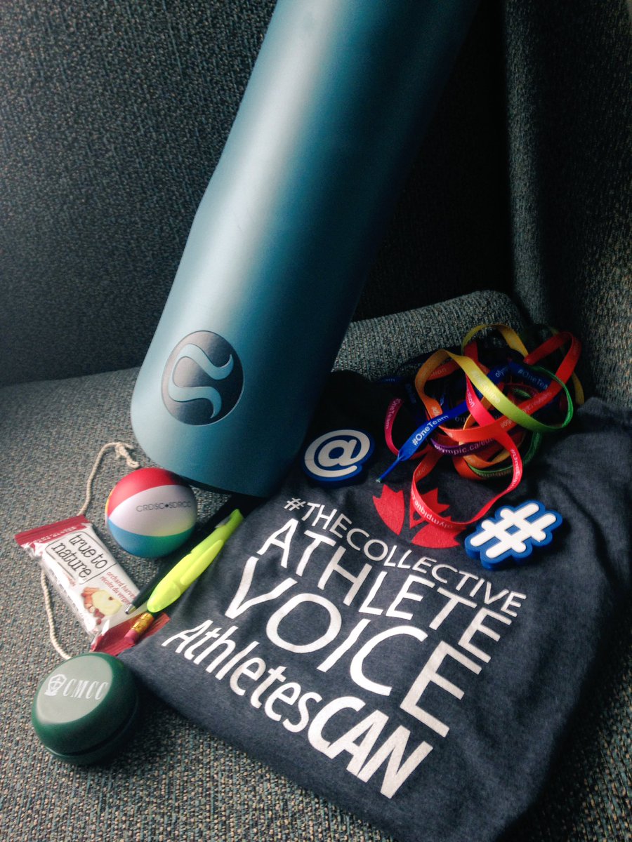 All da swag. Thanks <a href="/AthletesCAN/">AthletesCAN</a> and @lululemoncanada and many more #aCANforum2016