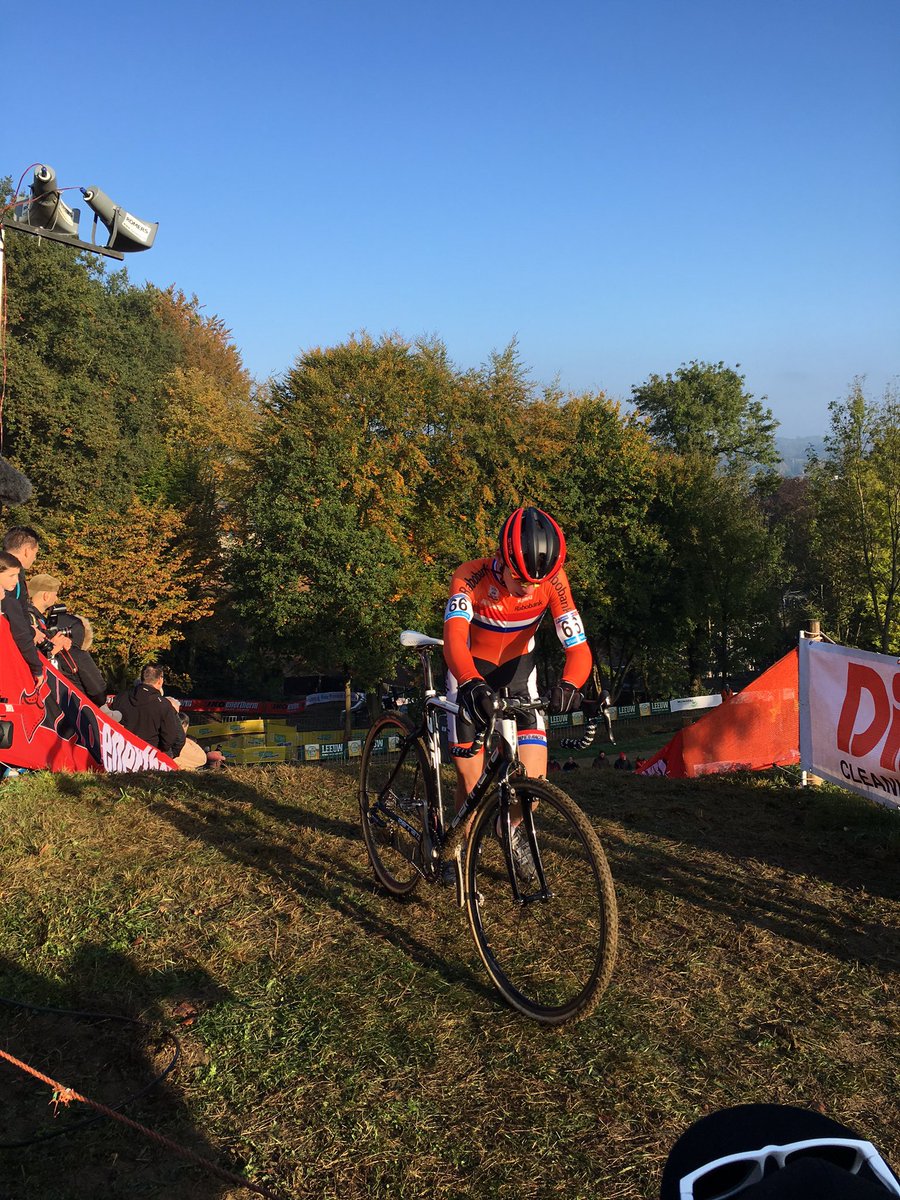 RezaCoach's tweet photo. Prima debuut #wbvalkenburg van Kyro #38e en Jurgen #47e #cross #oranje https://t.co/oACLsqWKK3