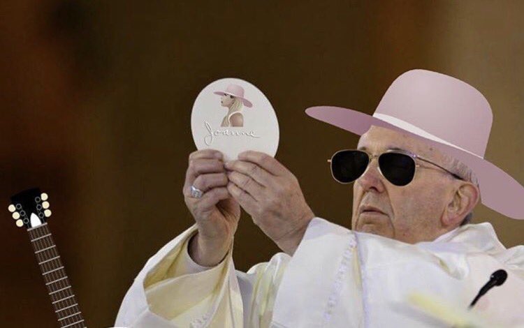 anthonypopmx's tweet photo. Domingo de ir a misa #Joanne #LadyGaga #ThePotatoes 😂 @ladygaga https://t.co/nzMGA6eGWO