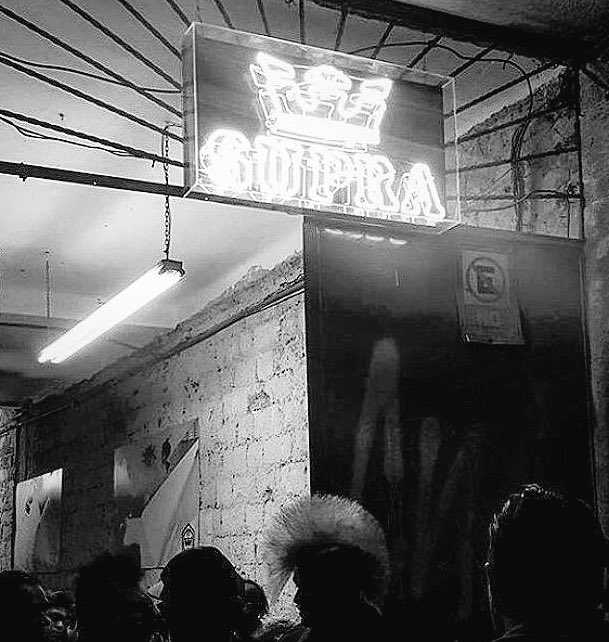 HyperAnimals's tweet photo. Gran #SupraSk8Night con #SpencerHamilton #SaschaDaley
@supramx
#supra #supramx https://t.co/XZuxmKFIFN