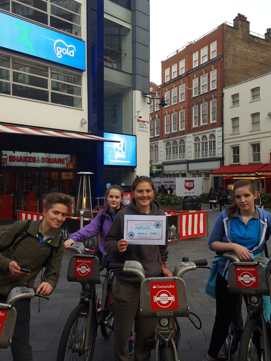 HeliosRangers's tweet photo. @BedsMonopSun Leicester square!! https://t.co/IvCCwW3Jc9