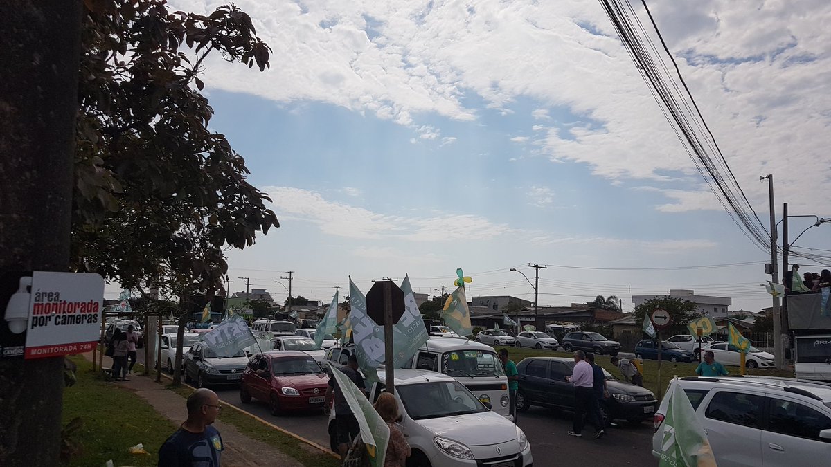 villaverdeadao's tweet photo. Em #Canoas Mega Carreata do Bloco do Orgulho Municipal p/ cidade seguir desenvolvendo  #Beth10 e #MarioCardoso. Presença pref @Jairo_Jorge https://t.co/2SlAxHT90h