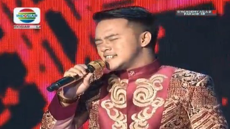 Indosiar's tweet photo. Makan Darah, salah satu lagu yang pernah dibawakan oleh @DA2_Danang di D Academy Asia, kembali dibawakan di #DAcademyAsia2 https://t.co/syStKTGOGS