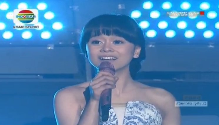 Giliran <a href="/Lesti_Jenong_DA/">Lestykejora</a> membawakan lagu yang membuat para juri menangis di D Academy Asia, Keramat #DAcademyAsia2