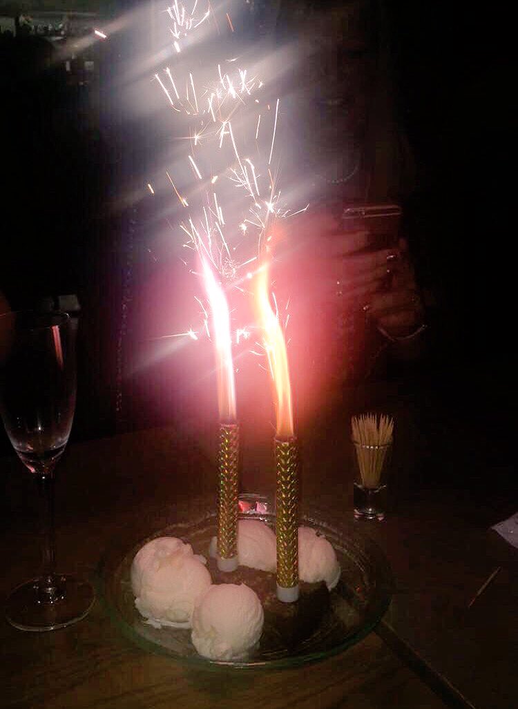 Kittyflee's tweet photo. Early birthday celebrations with these 3 beautiful souls! 💫 https://t.co/0m9pg6lZWH