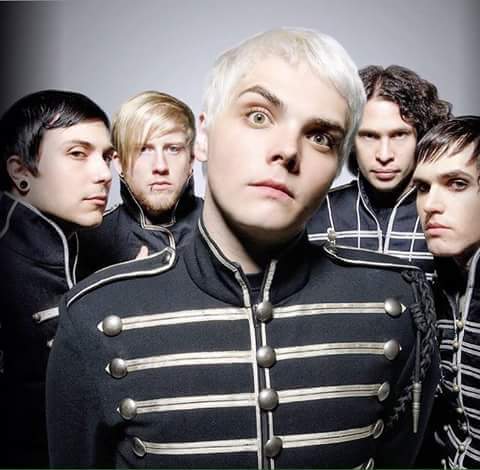 pipi_zzzz's tweet photo. #10yearsofblackparade https://t.co/QmDOo4X0OR