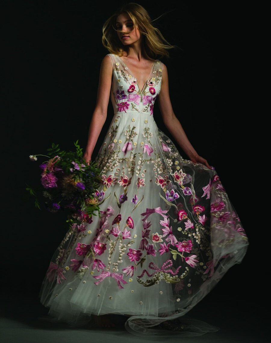 FashionweekNYC's tweet image. Beautiful Dresses from the @TemperleyLondon Fall 2017 Bridal Collection 👰💍