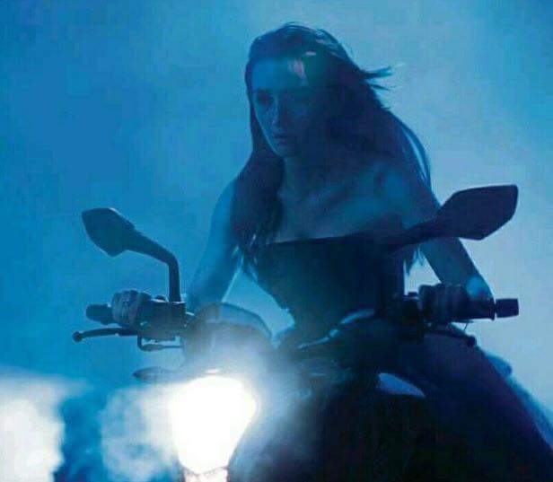 Nerd_Girl_9's tweet photo. Ladies and gentlemen, MISS LUCE BADASS, effect wow @Addijay @laurenkatebooks #FALLENMOVIE #WatchFallenTrailer I love new stills @M2Pictures https://t.co/GYHCKFPKCR