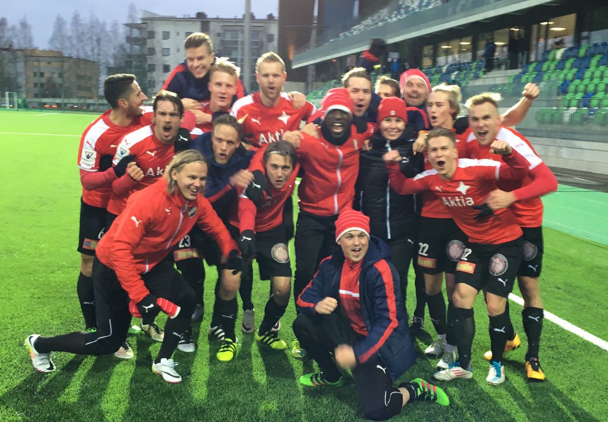 MikkoPikkis's tweet photo. Kausi onnellisesti ohi #HIFK https://t.co/S0RZYSnLio