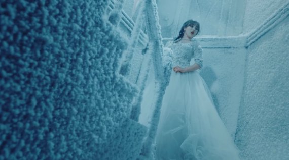 SAlLORSANA's tweet photo. WHO DID IT BETTER 

rt = Jihyo
fav = Elsa https://t.co/Xo7yrzuW66