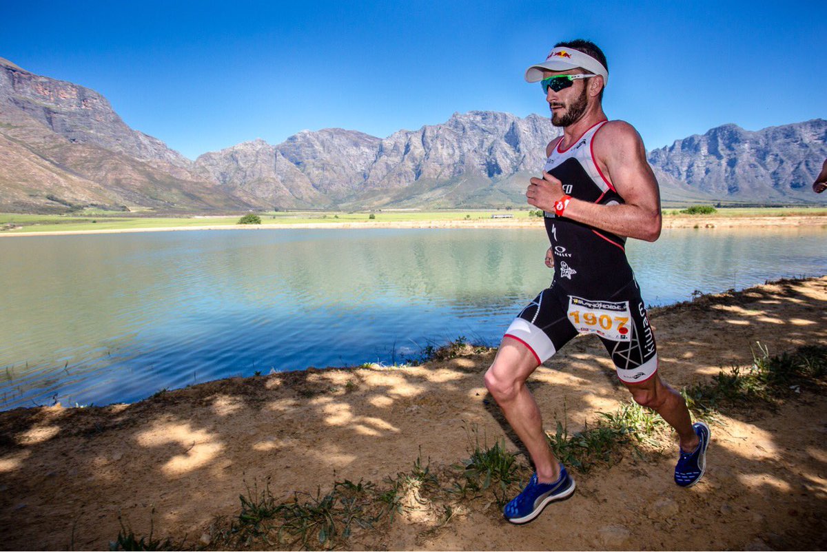 Must be the most picturesque races of my year 👌🇿🇦✅. 1st place behind up and coming junior <a href="/jamiewriddle/">Jamie Riddle</a> <a href="/SlanghoekTri/">Slanghoek Triathlon</a>  📸 @ChrisH_Photos