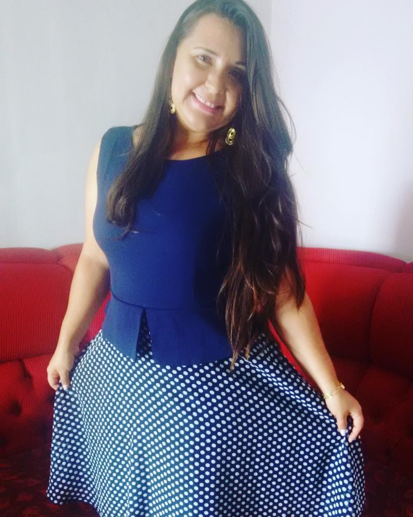 IlkaTaize's tweet photo. Aprendi me vestir discretamente com elegância #desafiogodllywood https://t.co/ZbDF6DPSdm