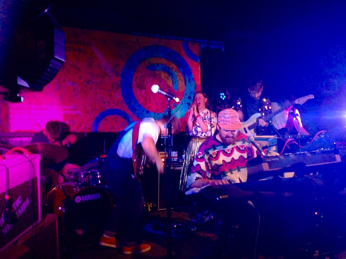 santerhill's tweet image. @plasticmermaids you spangly ethereal beauties 🌟 Absolutely smashing it tonight @SwnIsSound #musicalperfection #lovingthenewdirtybasstrack