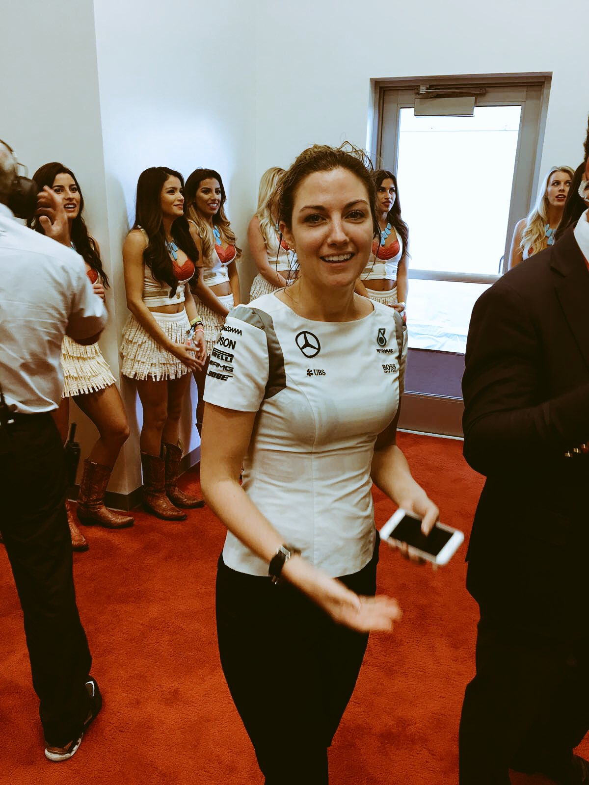 Cve4eD5XYAAyJrv.jpg:large