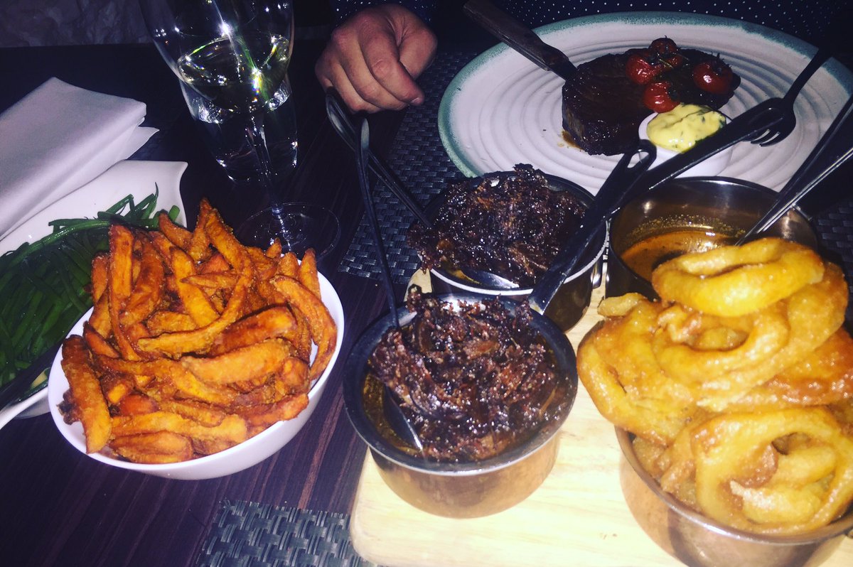 emmacooke88's tweet photo. Date Night @bonappmalahide 😍👌🏻#malahide #enjoymalahide #steaksundays #lovedublin #foodporn https://t.co/PDb87RzbmN
