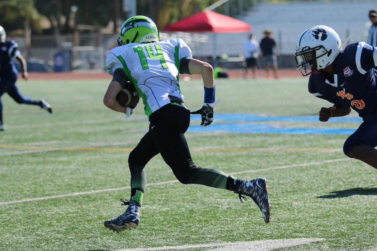GriffCleveland's tweet photo. Super Bowl Bound @Pop_Warner #LAValleySeahawks #GForce14 #PopWarnerFootball #RiseAndGrind https://t.co/Rb0SRUX73L