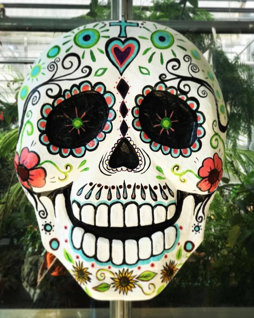 JosephABarbour's tweet photo. #díadelosmuertos https://t.co/Jqvb5hZ9BU https://t.co/M5p86MpDt2