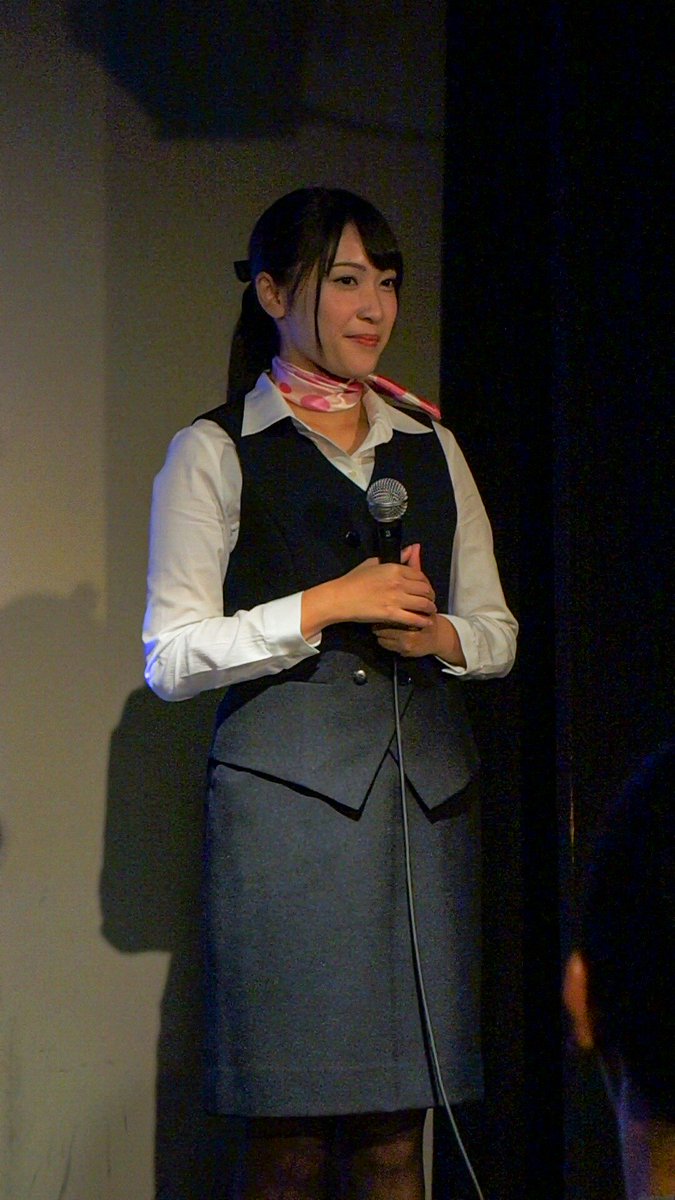 Mtxxxxx's tweet photo. AAA by CP 飛行���ークショー
@大阪 道頓堀ZAZA
児島真理奈
繰り出される濃い話で次々空港巡るようでチャーリィ古庄さんパラダイス山元さんの話題底無しの飛行トークショーとても楽しかったです。児島さんCA役も最高!
#児島真理奈
#ミライスカート
#AAACP
#AAA https://t.co/ikJECMq5sp