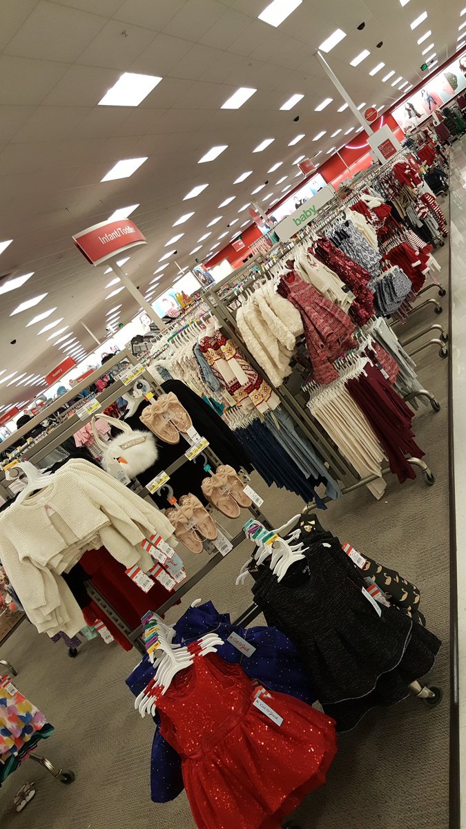 NIT got a much needed make over!! Clearance is completely organized, first phase of holiday dresses and dressy clothes are set!!! 😍🤗😎