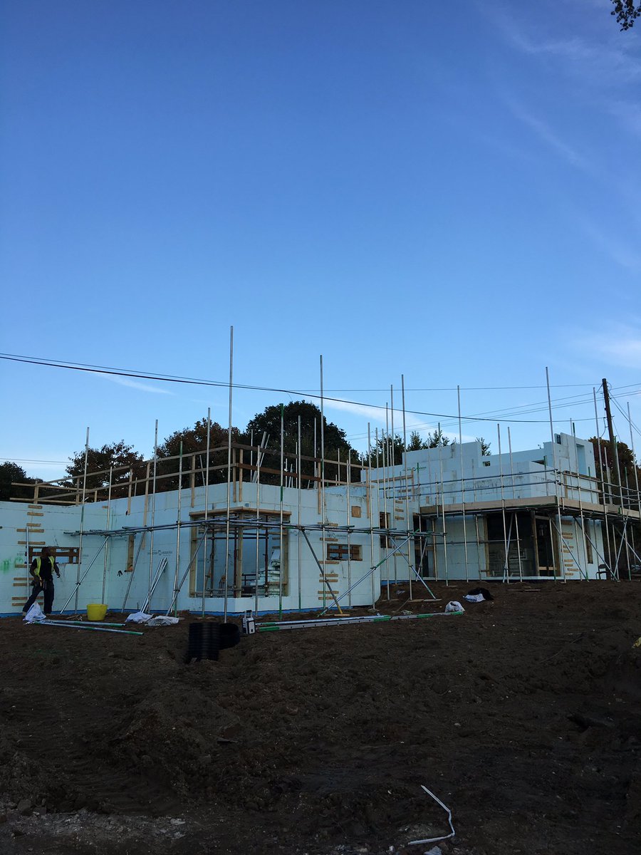 StaceyNickolas's tweet photo. Busy weekend we don't stop #higherlevelscaffolding https://t.co/7B8GROA1iO