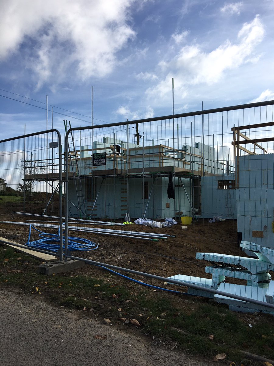 StaceyNickolas's tweet photo. Busy weekend we don't stop #higherlevelscaffolding https://t.co/7B8GROA1iO
