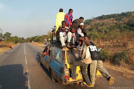 Mpilo_dee's tweet photo. The convertalible is a two seater but these niggaz wana overload ngenkani 😑😑😑 #OurPerfectWedding https://t.co/U96wHPo9zK