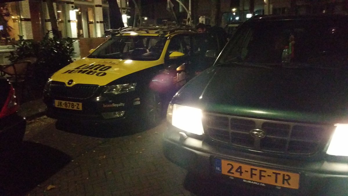 Ploegleiderswagens onder elkaar... <a href="/BikeWritersNL/">BikeWriters</a> <a href="/LottoJumbo_road/">Team Jumbo-Visma cycling</a> @TheaterWalhalla <a href="/AddyEngels/">Addy Engels</a> <a href="/RichardPlugge/">Richard Plugge</a> <a href="/ilovesubaru/">Subaru Nederland</a> <a href="/HermanvdZandt/">Herman van der Zandt</a>