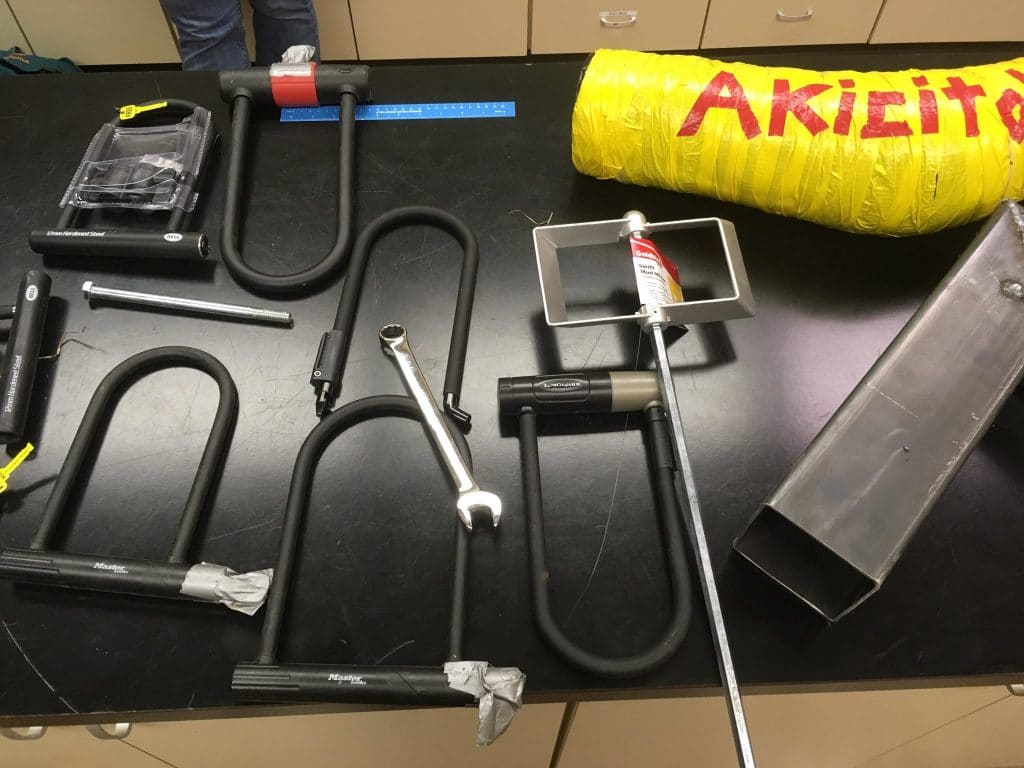 ProDAPL's tweet image. Breaking News: North Dakota #Nodapl Protesters Claim They Are Taking Their Land Back Today From The Government dlvr.it/MW9ZM5