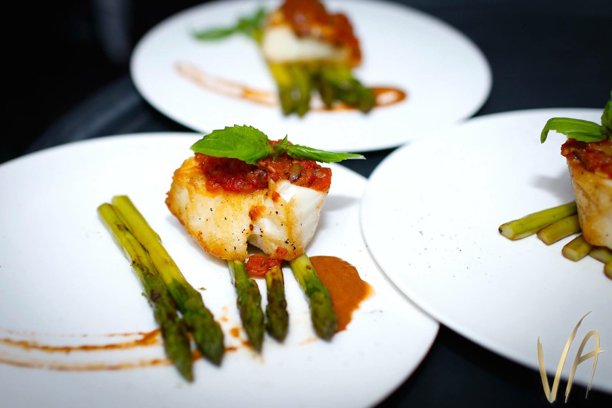Villaazur's tweet photo. They say good things come in threes and now we know why!
Experience 3 delectable courses this evening for only $39!
#Sunday #ExtendedMenu https://t.co/l49aYOONZL