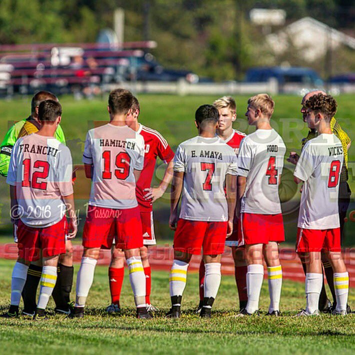 CMBVS_'s tweet photo. Come to our first round playoff game on Wednesday 10/26 vs mattituck at home under the lights #CMBVS https://t.co/5Kdetkj6Hx