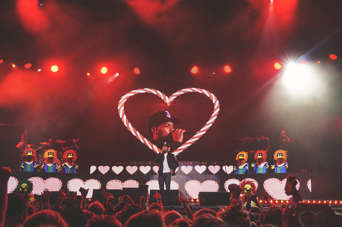 kyleantonio_'s tweet photo. Magnificent Coloring World Tour [10.22.16] @chancetherapper https://t.co/3FjAZ3TJNY