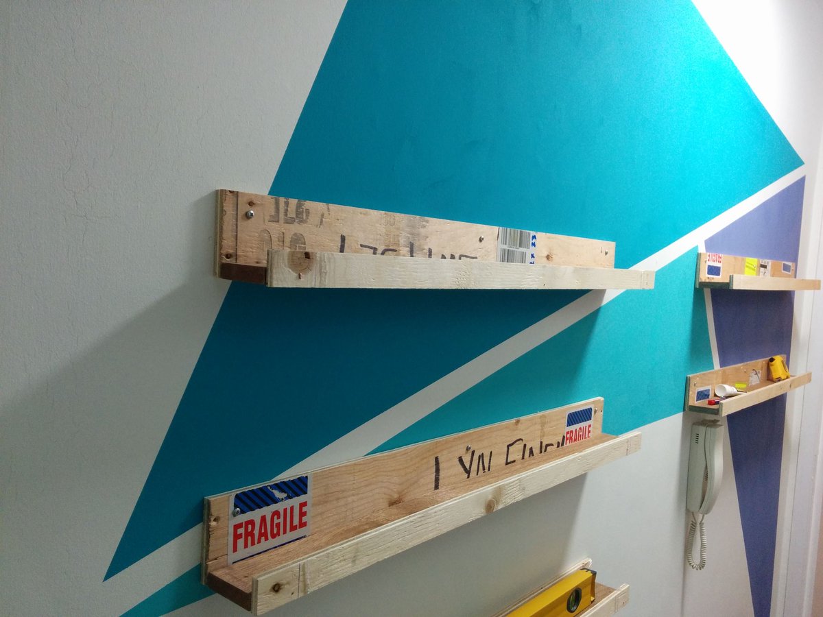 1 weekend, 18 makers, 5 paint colours, 3 strips of wall paper, 1 fruit cake, countless cups of tea, and ALMOST 1 finished micro hotel