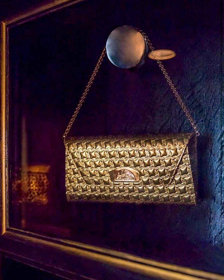 ranashouly_'s tweet photo. Love at first sight! @LouboutinWorld  #louboutinWorld #love #gold #fashion https://t.co/t8kAoGQkAx