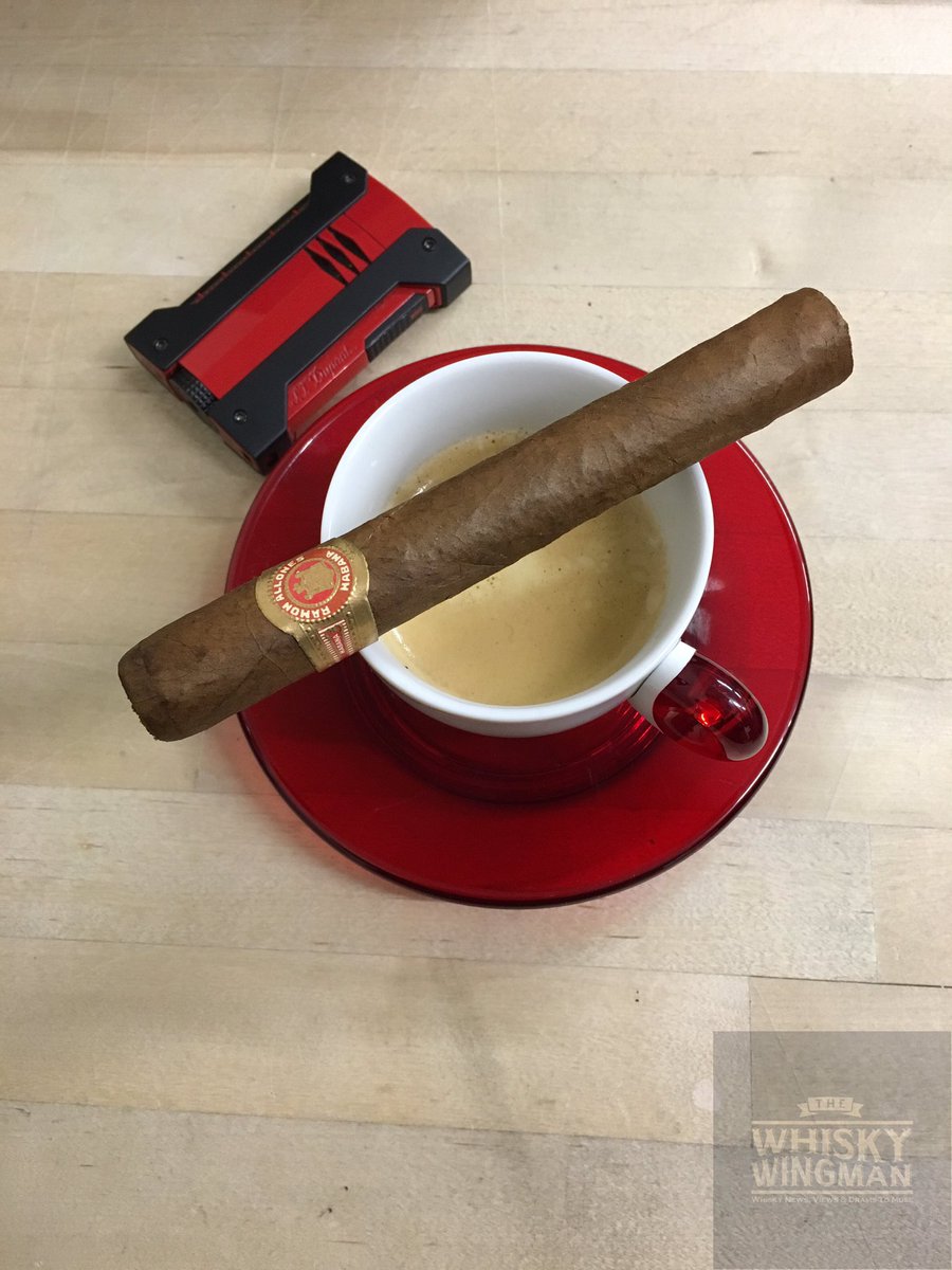 WhiskyWingman's tweet photo. #CigarSocial with @AmateurDrammer pairing with #ExquisiteEspresso from our good friend @GehlAmir at #DifferenceCoffeeCo. #JamaicanBlueG1 ☕️😍 https://t.co/NPdbKx9YWz