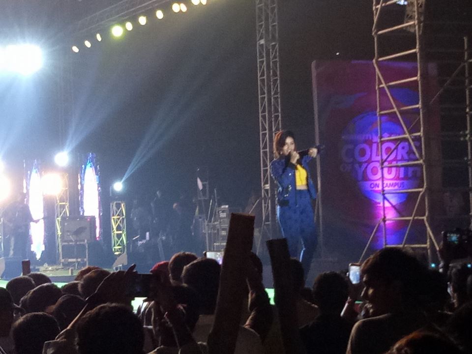 Amjforchange's tweet photo. Thanks #sunidhichauhan for such a wonderful concert #iitroorkee #thomso16 https://t.co/eV8pOv7JQN