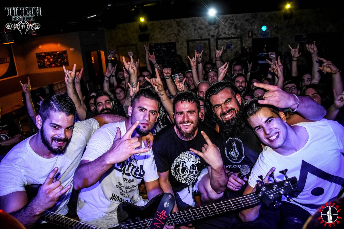 onomasyofficial's tweet photo. Tremenda noche la de ayer en TITAN FESTIVAL!!! @Sovengar , @Immorgon , @insaniam_band , #Baloth y @MetaphiliaBand . GRACIAS a tod@s!!! https://t.co/cPtgp9DiH4