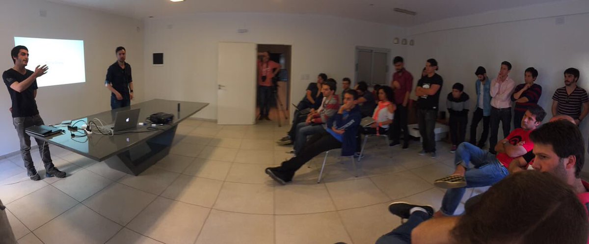 jmzlx's tweet photo. El equipo de Smart Home en #SWLaPlata @lphub 👊🏻 https://t.co/z6EKSgHQz9