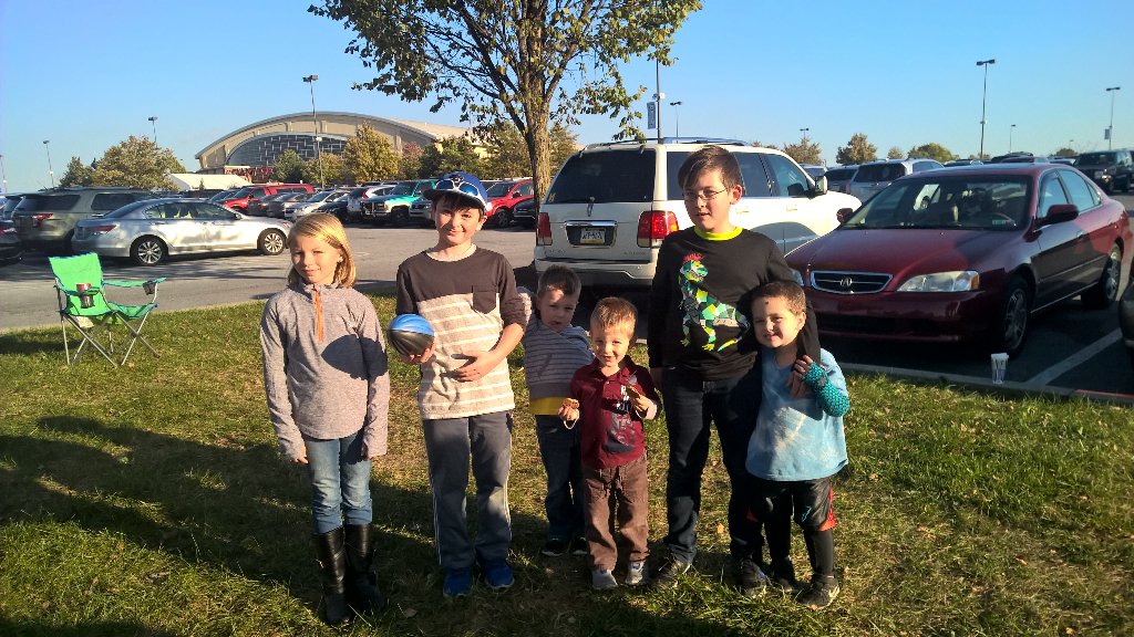 DerAusLau's tweet photo. Tailgating !!! #hbhimlovinit !!! Good times !!! https://t.co/cJtxZWTuHg