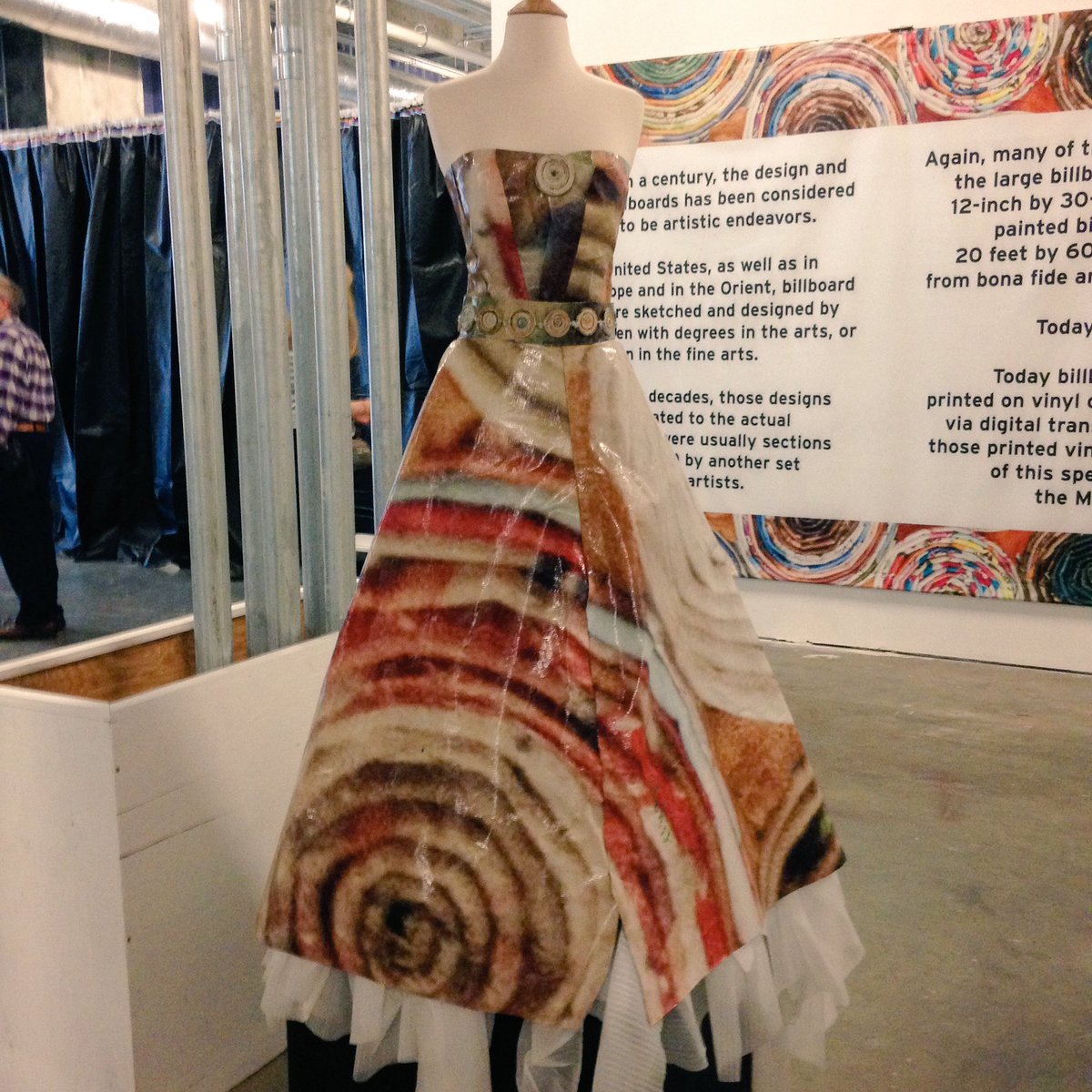 ncflix's tweet photo. #outdoorisin #popup exhibit @TheMintMuseum uptown. #free thru 0ct 30 #artpopclt @ArtPopStreetGal #CLTart #recycled https://t.co/0H5HbuU7ZF