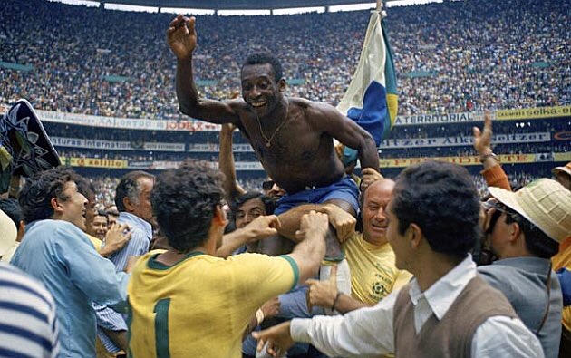 elllanoCSD's tweet photo. Hoy es el cumpleaños 76 de 'O Rei ' @Pele. ¡Gracias por tanto! Llaneros, ¿cuál es su jugada favorita del brasileño? https://t.co/br9F8toSWE